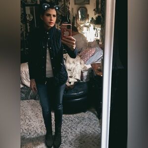 Crown & Ivy navy puffer vest